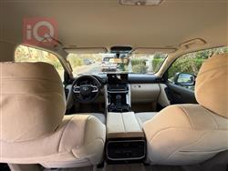 تۆیۆتا لاند کروزەر